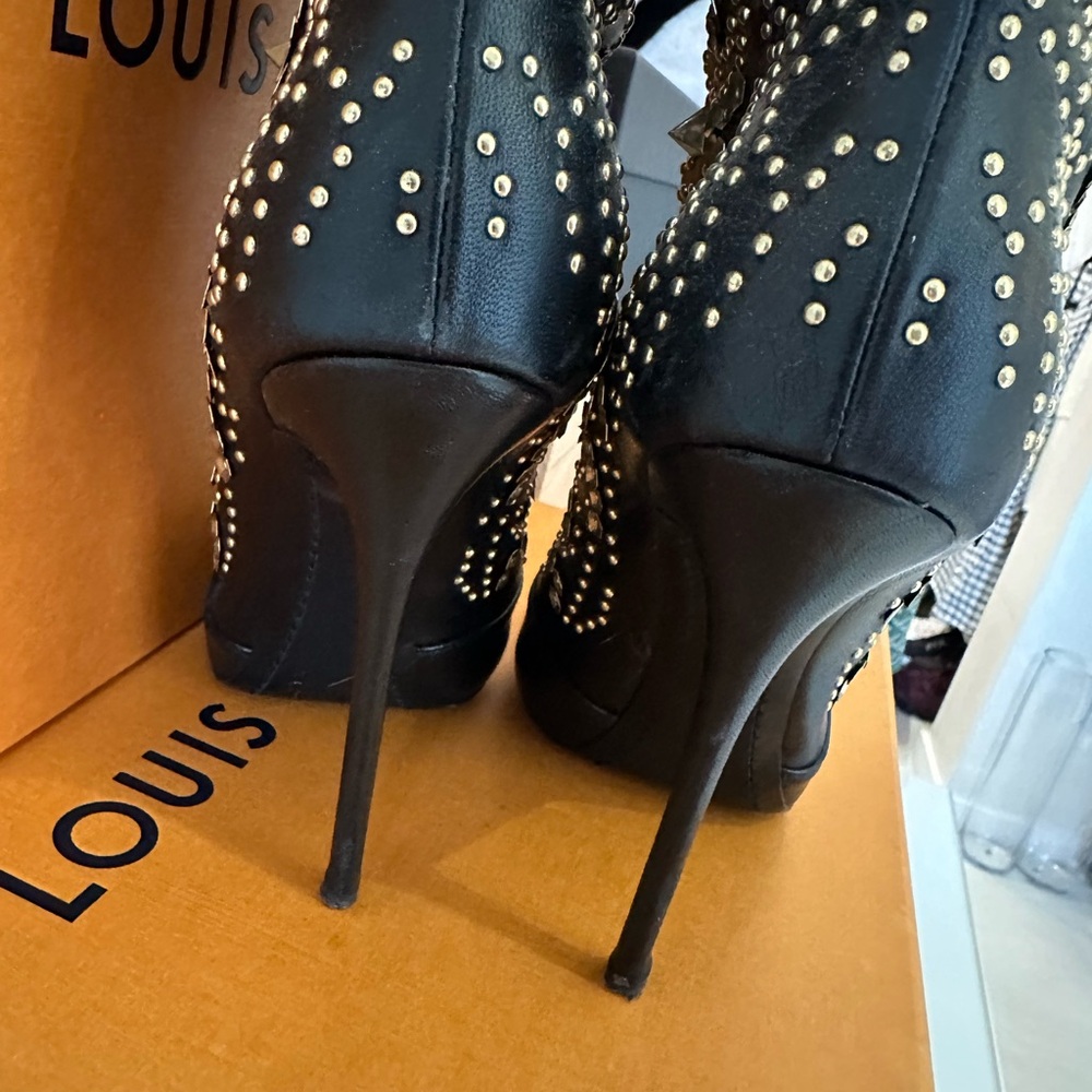 Giuseppe Zanotti Black and Gold Heeled western Boots gently used - Picture 7 of 10